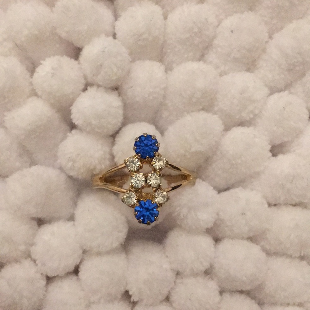 Gorgeous gem ring